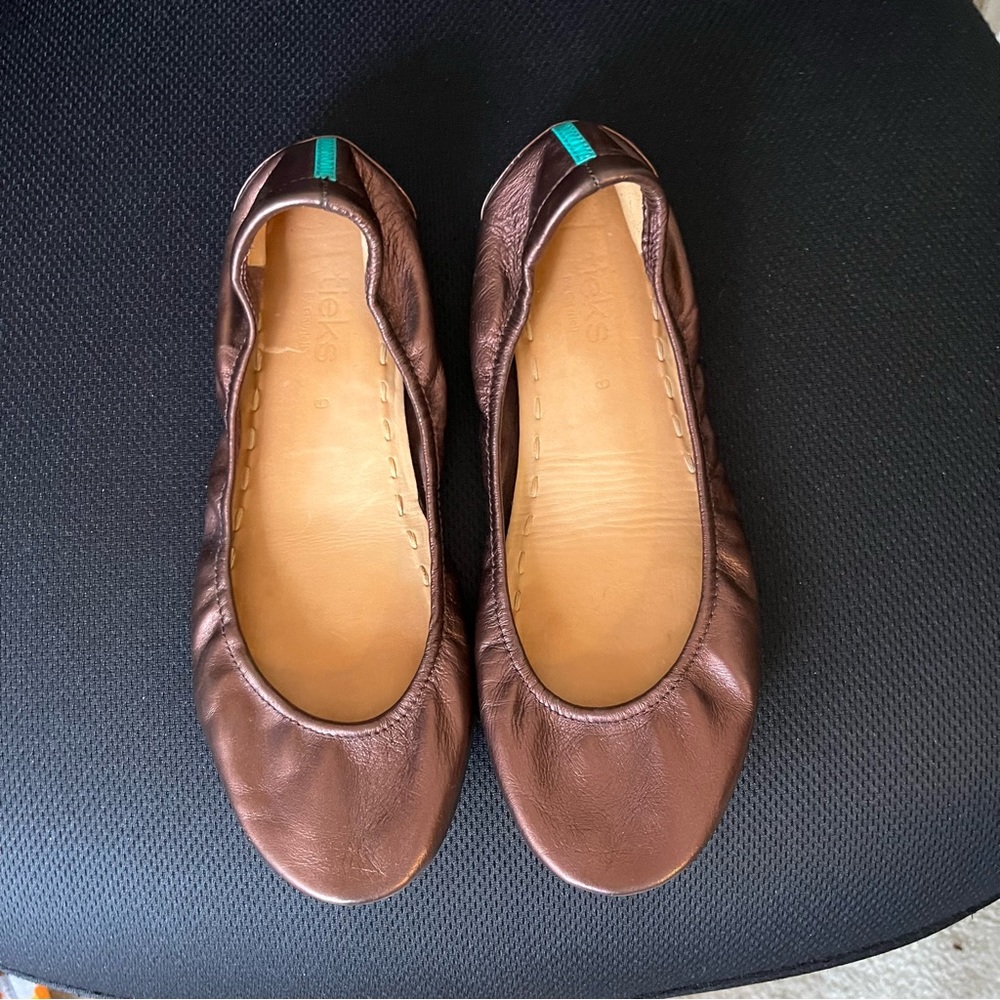 Tieks Flats Raspberry Truffle Size 9